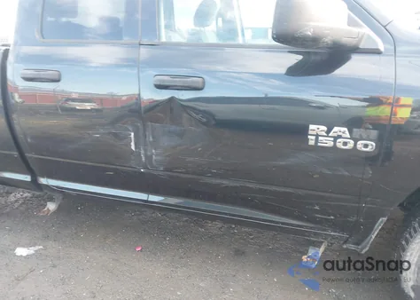 2017 Ram 1500 Express 4X4 6'4 Box из США, поврежденный, VIN 1C6RR7FG7HS508743